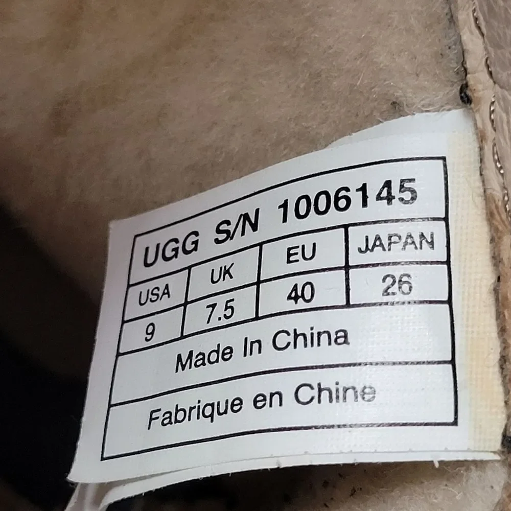 Ugg Women’s Skyfall Suede Wedge Boots Black Insulated Leather Boot 9 1006145